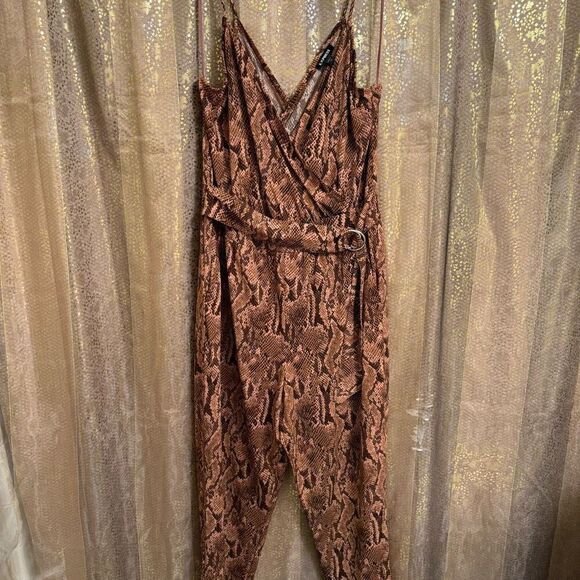 Express Brown Tan Snakeskin Print Belted Wrap Stretchy Jumpsuit Large - Picture 1 of 11